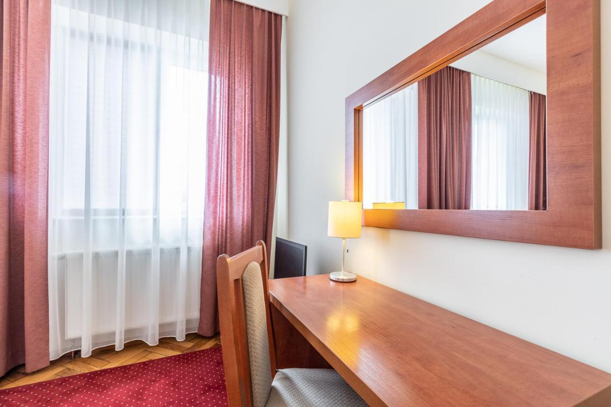 Zajazd Michalowo Hotel Екстериор снимка